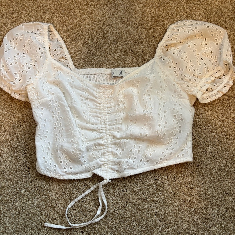 Hollister Puffed Sleeve Crop Top